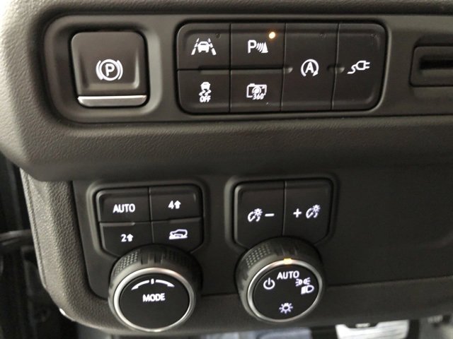 Certified 2022 Chevrolet Suburban RST w/ Sport Performance Package image 16