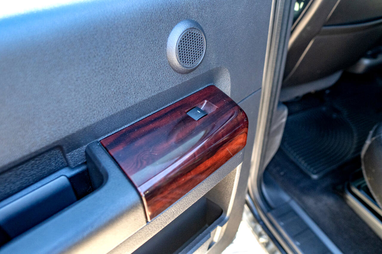 Used 2009 Ford F250 Lariat image 40