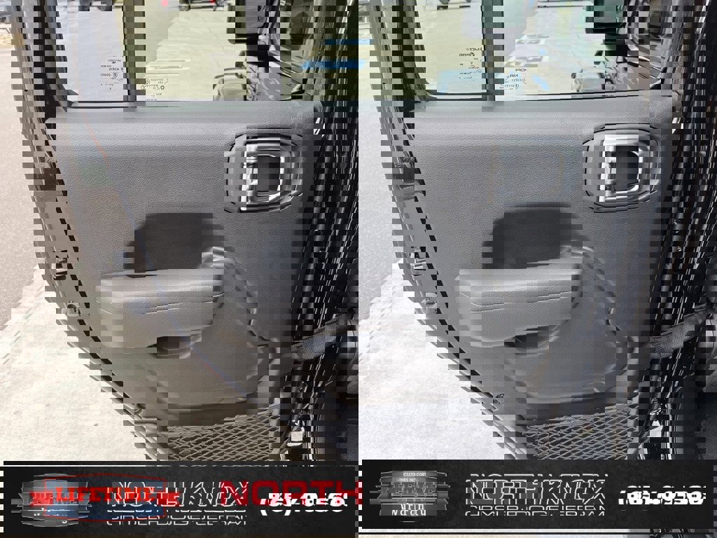 New 2025 Jeep Gladiator Sport image 16