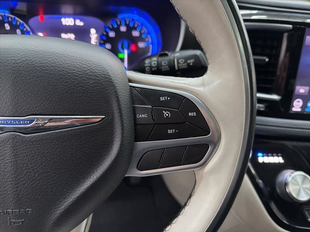 Used 2020 Chrysler Pacifica Limited FWD image 64