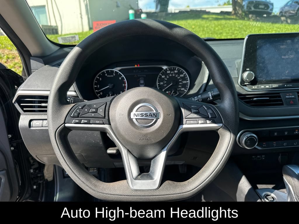 Used 2022 Nissan Altima 2.5 SV FWD image 11