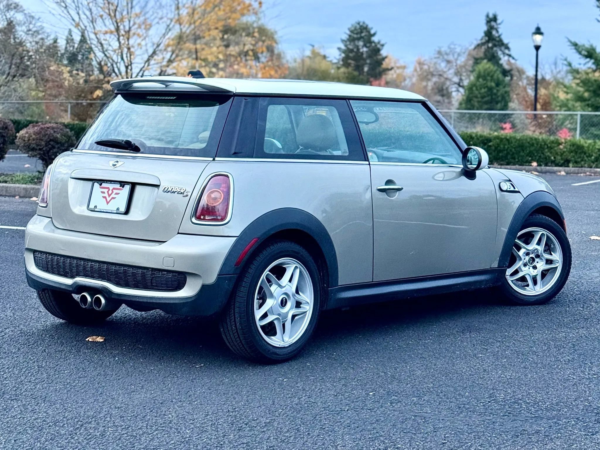 Used 2010 MINI Cooper S image 4