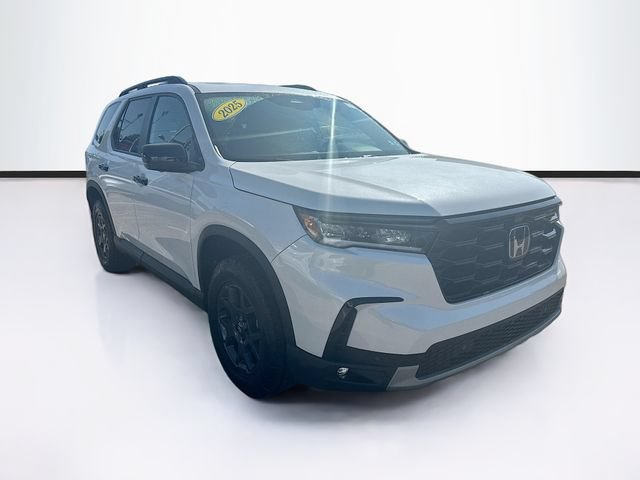 Certified 2025 Honda Pilot TrailSport