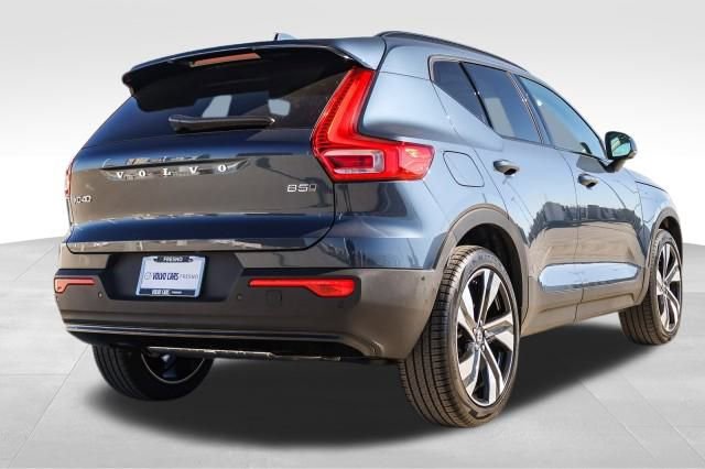 New 2026 Volvo XC40 B5 Ultra w/ Climate Package AWD/4WD image 4