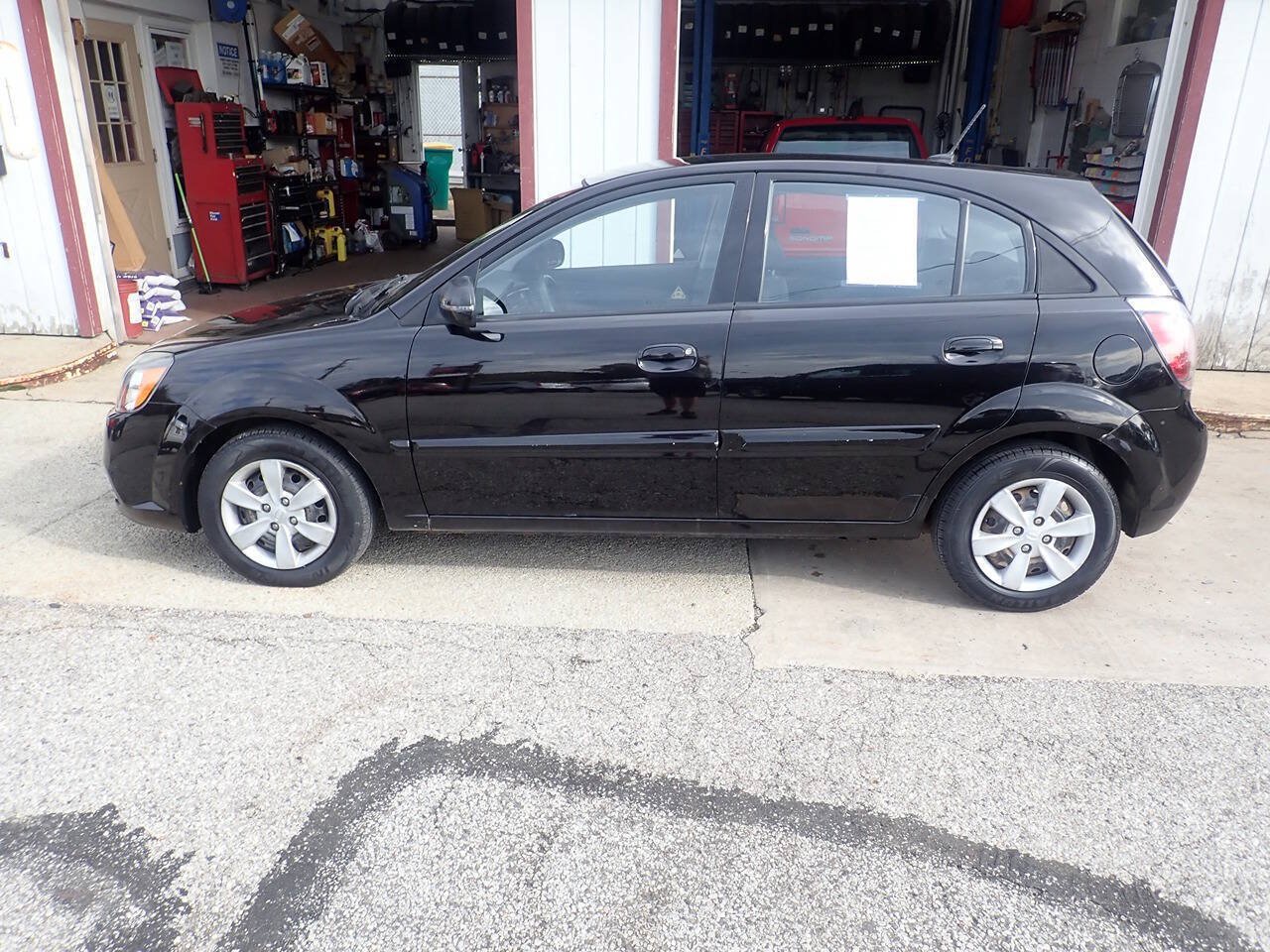 Used 2011 Kia Rio5 w/ Value Pkg FWD image 17