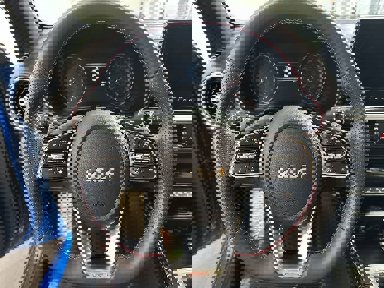 Used 2023 Kia Forte GT image 15