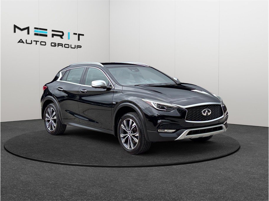 Used 2017 INFINITI QX30 Premium w/ Technology Package