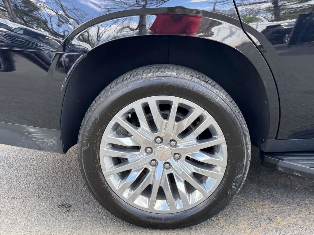 Used 2023 Chevrolet Tahoe Premier AWD/4WD image 10