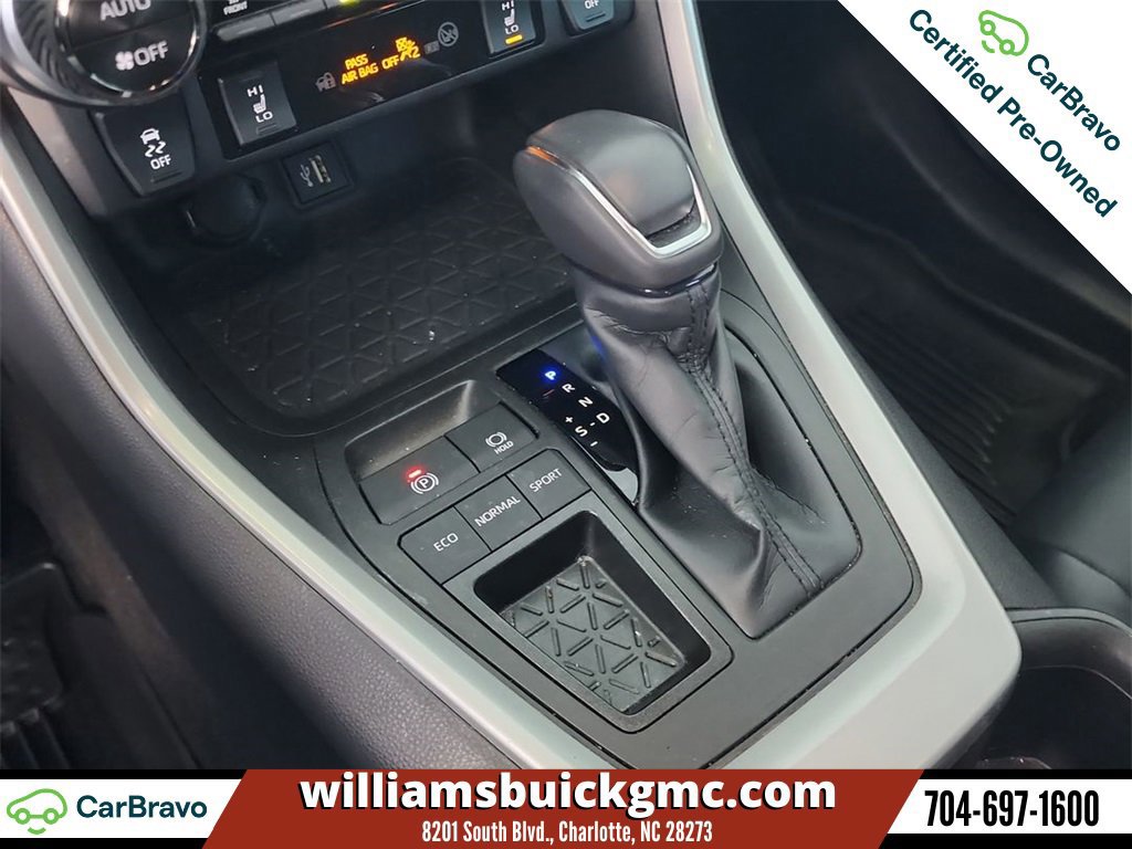 Used 2023 Toyota RAV4 XLE Premium image 17