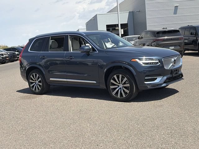 Used 2024 Volvo XC90 B5 Core w/ Protection Package Premier AWD/4WD image 4