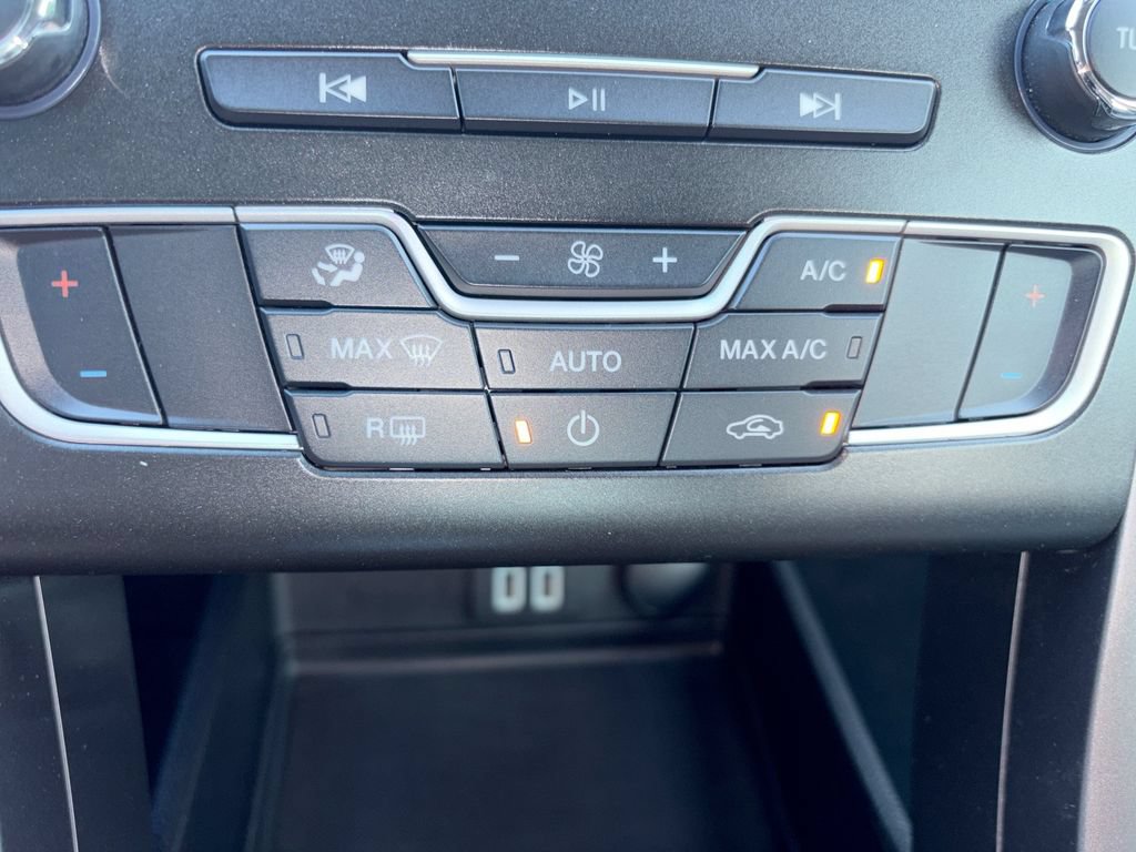 Used 2020 Ford Fusion S FWD image 22