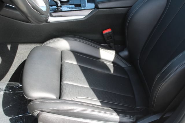 Used 2022 BMW 330e w/ Convenience Package RWD image 36
