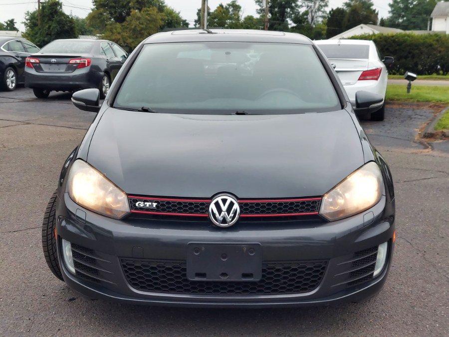 Used 2011 Volkswagen Golf 4-Door FWD image 2