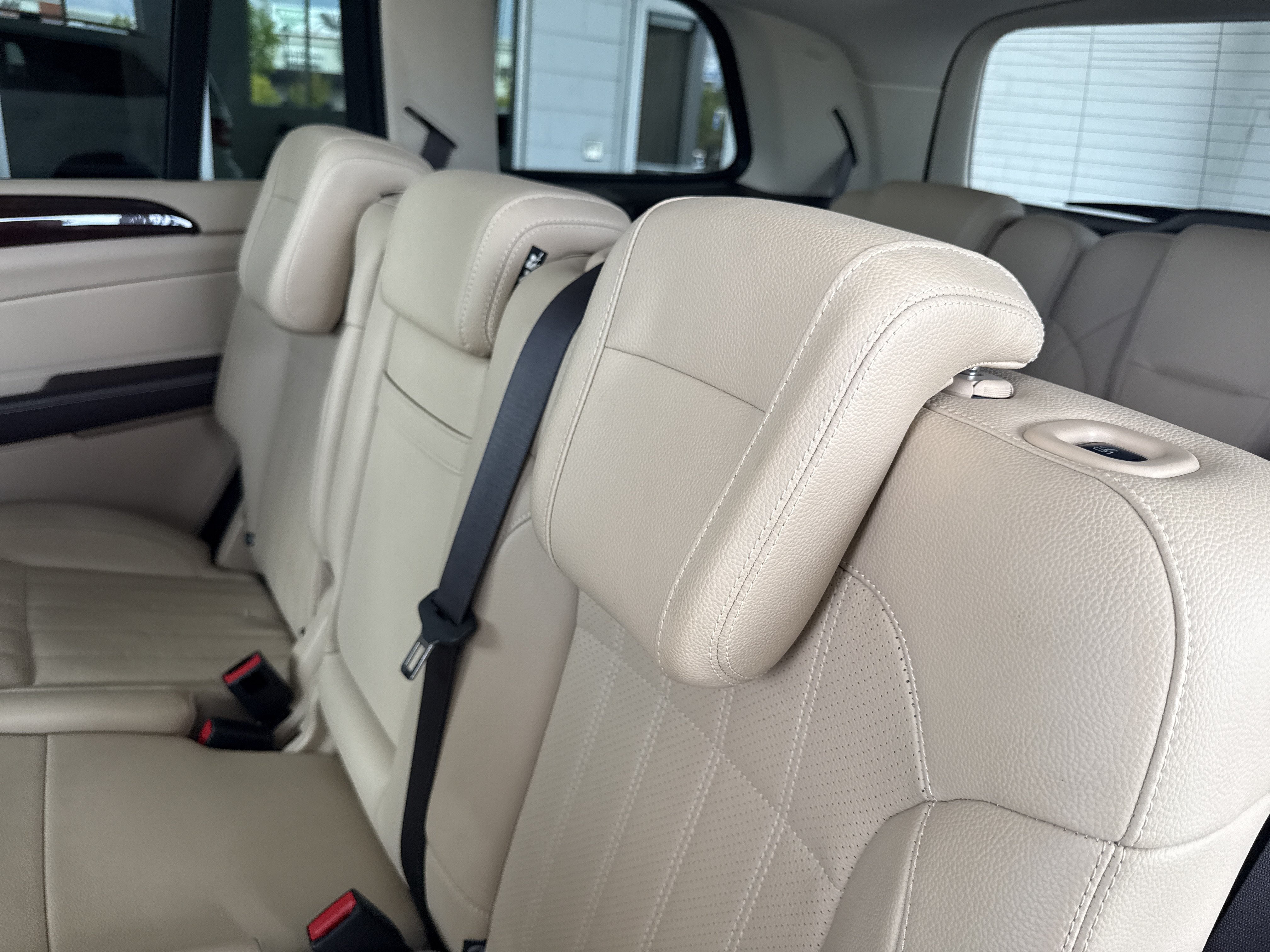 Used 2019 Mercedes-Benz GLS 450 4MATIC image 35