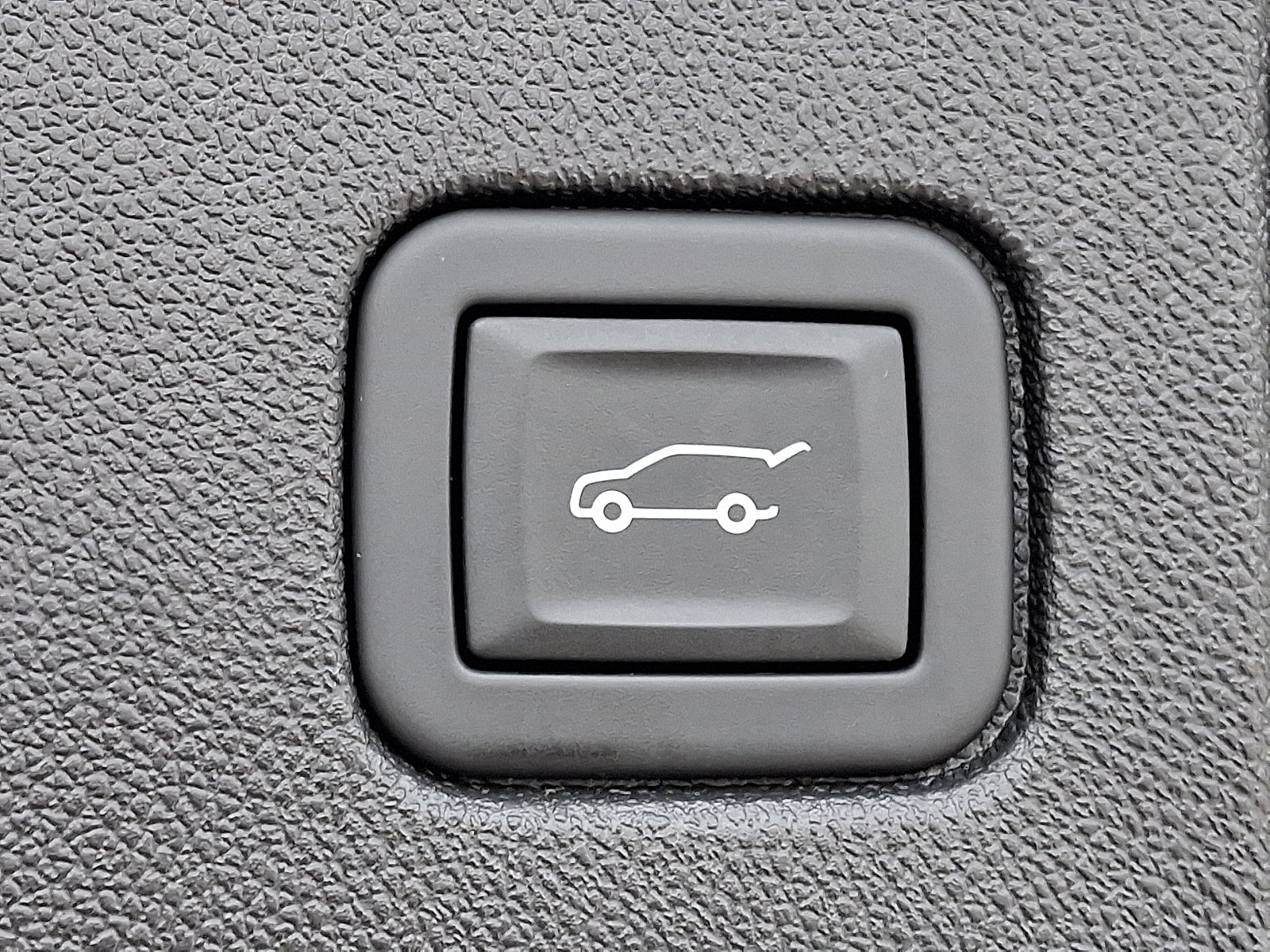 Used 2024 Chevrolet Equinox RS w/ RS Leather Package image 28