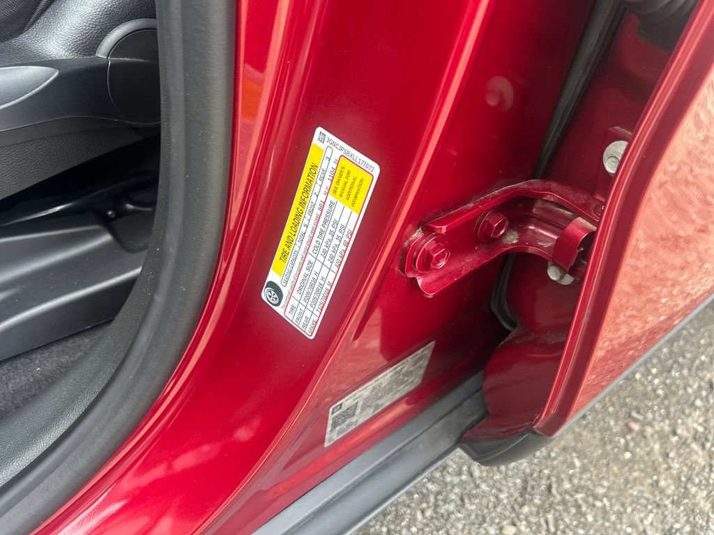 Used 2020 Chevrolet Trax LT AWD/4WD image 21