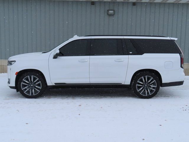 Used 2022 Cadillac Escalade ESV Sport w/ Touring Package image 11