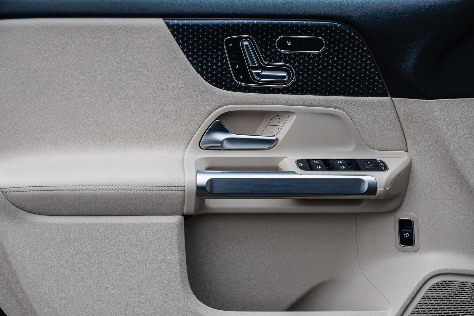 Certified 2025 Mercedes-Benz GLB 250 GLB 250 image 21