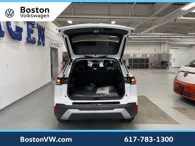 New 2026 Volkswagen Tiguan SE image 11