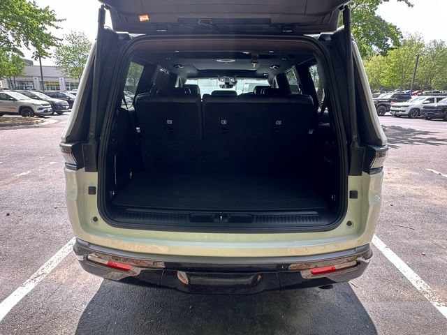 New 2026 Jeep Grand Wagoneer Limited AWD/4WD image 12