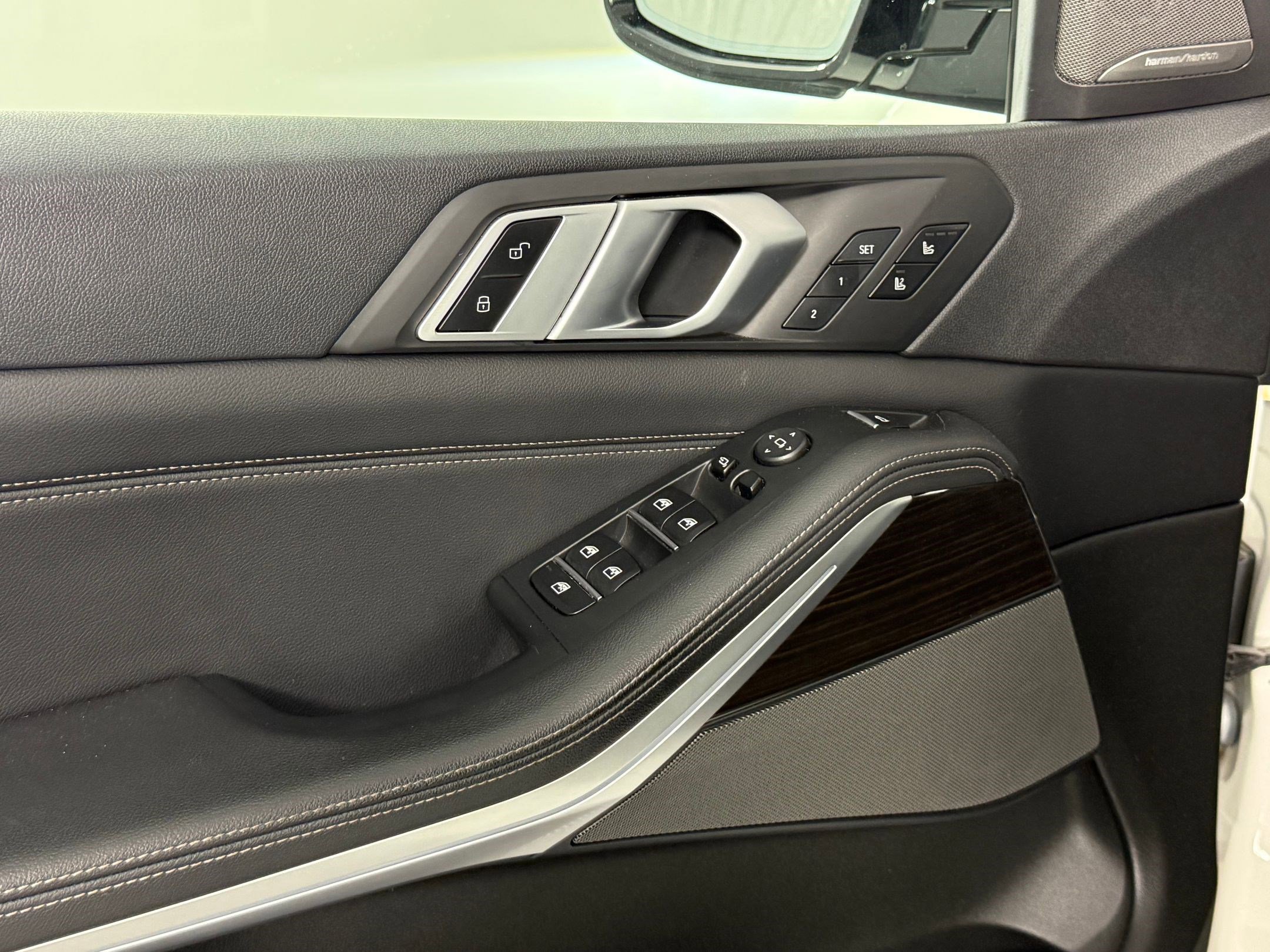 Used 2019 BMW X5 xDrive40i w/ M Sport Package image 15