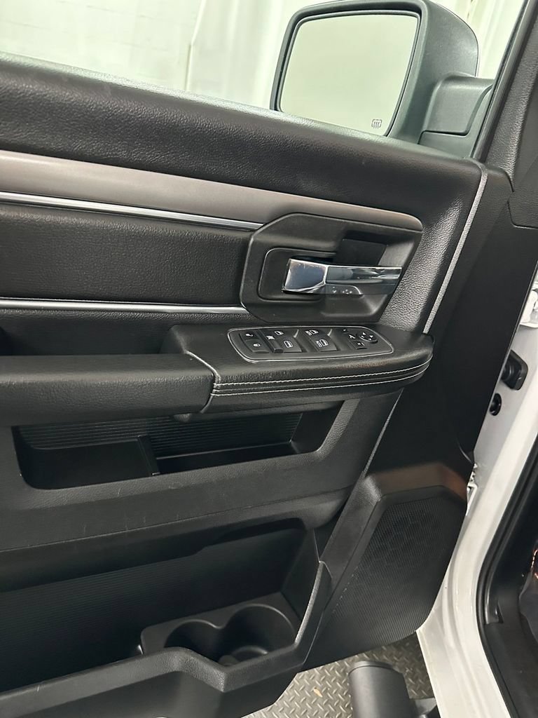 Used 2022 RAM 1500 Warlock AWD/4WD image 9