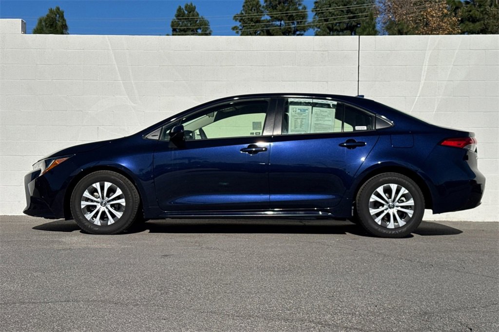 Used 2022 Toyota Corolla LE image 9