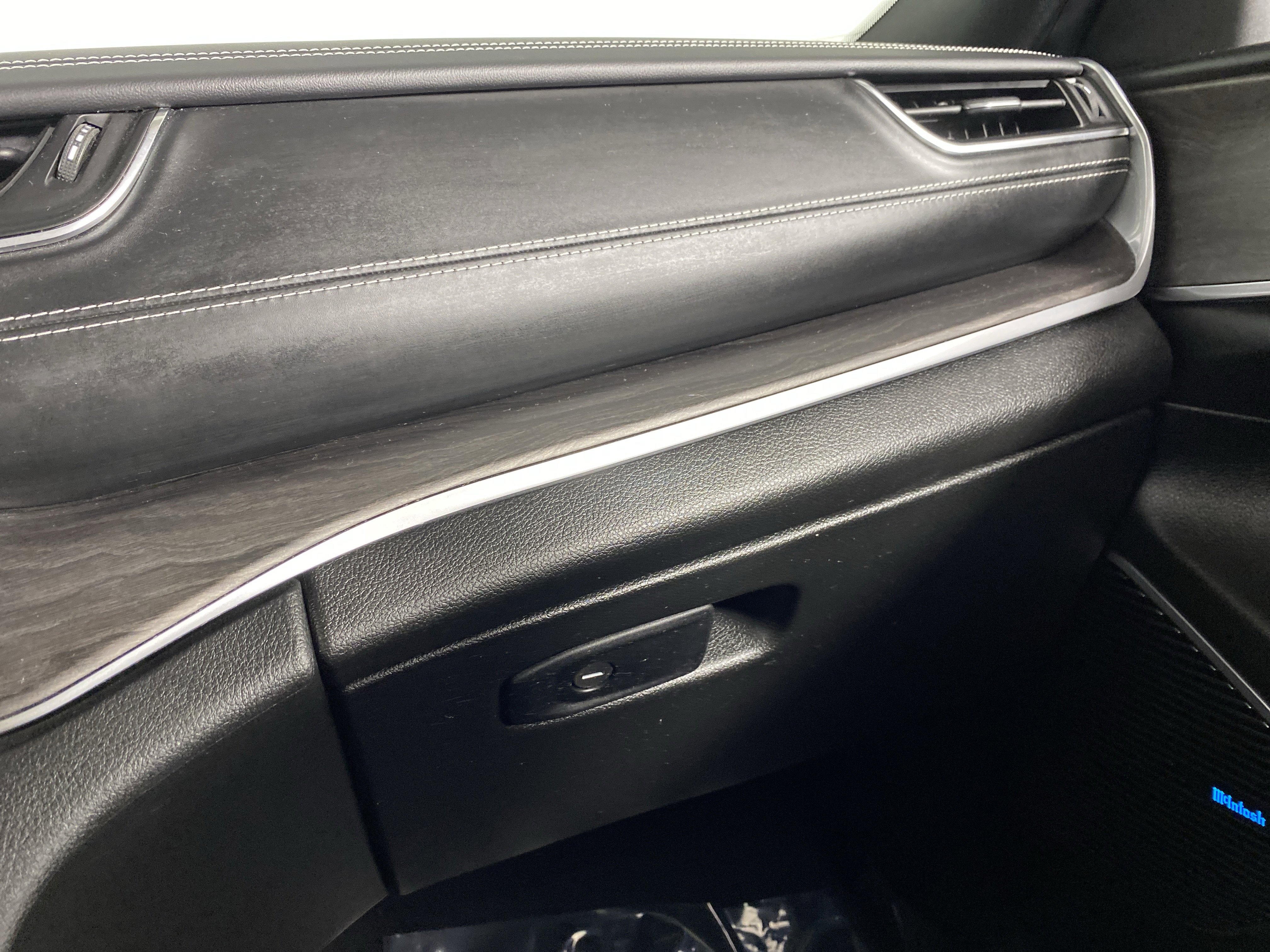 Used 2023 Jeep Grand Cherokee L Overland image 43