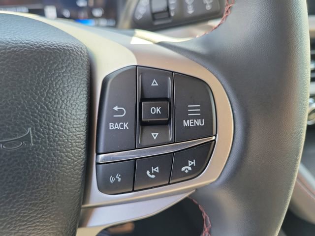 Used 2025 Ford Explorer Active RWD image 6