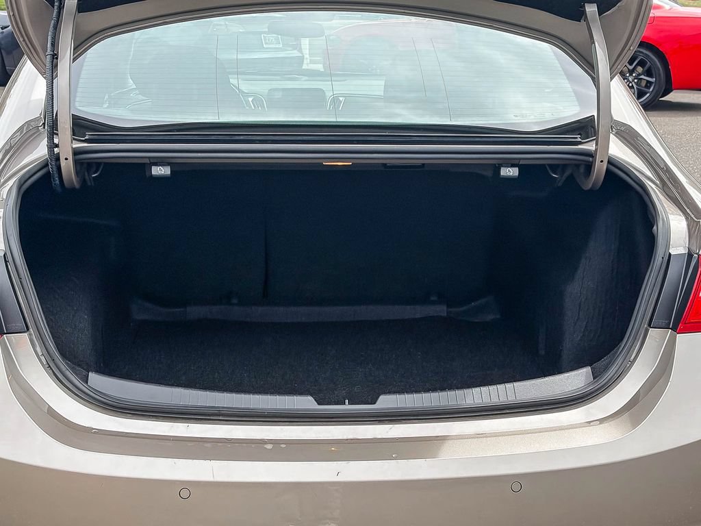 Used 2025 Chevrolet Malibu LT FWD image 54