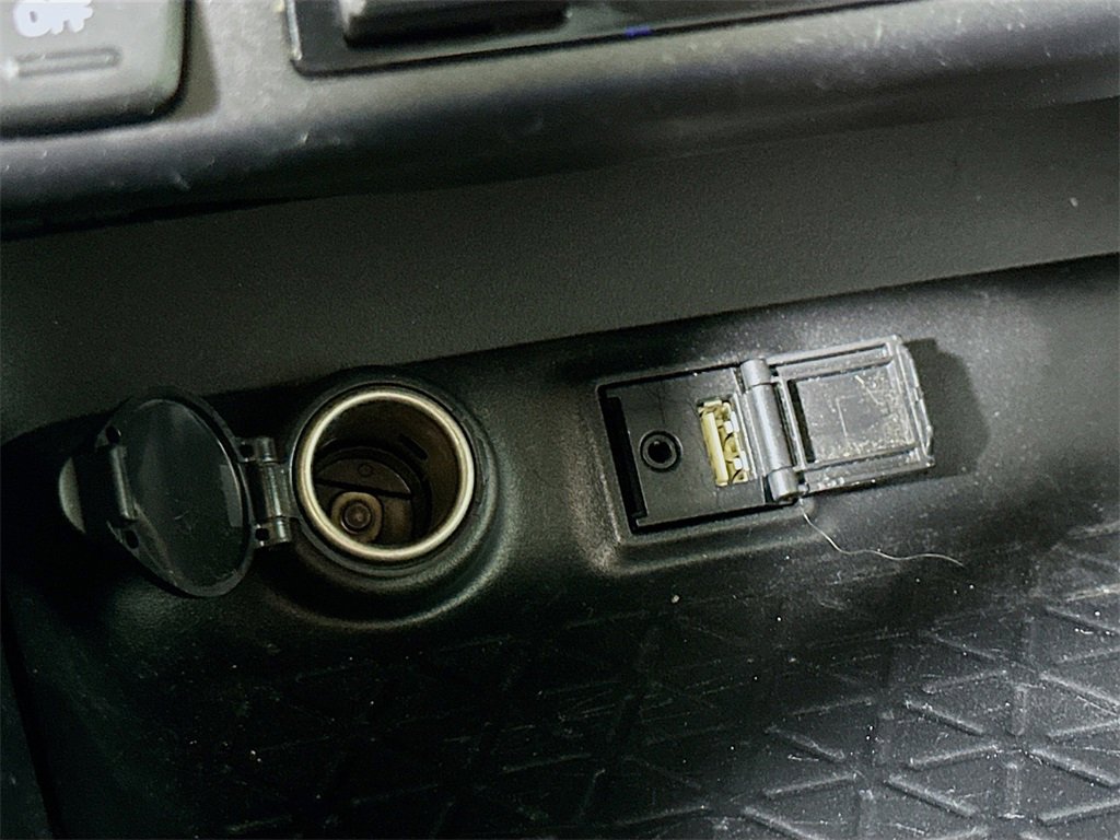 Used 2019 Toyota RAV4 XLE image 29