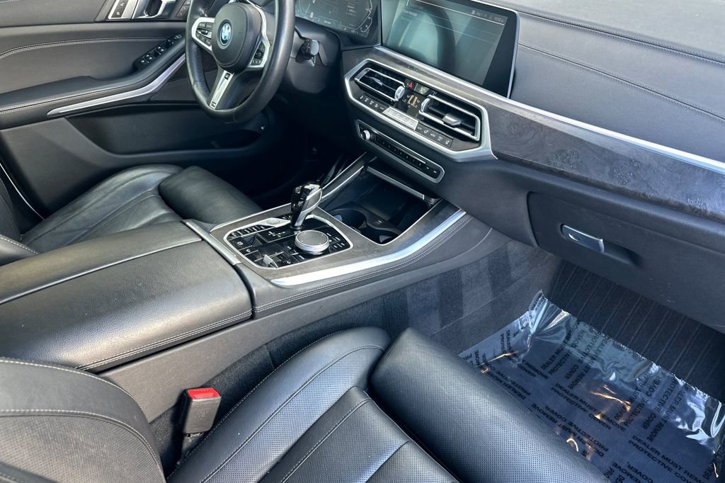 Used 2022 BMW X5 xDrive45e w/ M Sport Package image 17