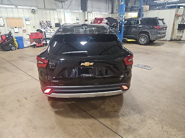 New 2026 Chevrolet Trax LT w/ Driver Confidence Package FWD image 5