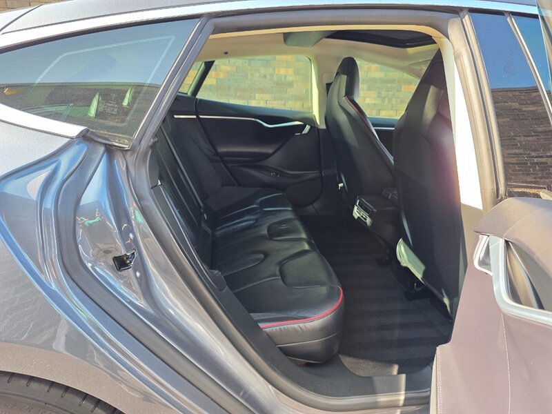 Used 2013 Tesla Model S RWD image 24