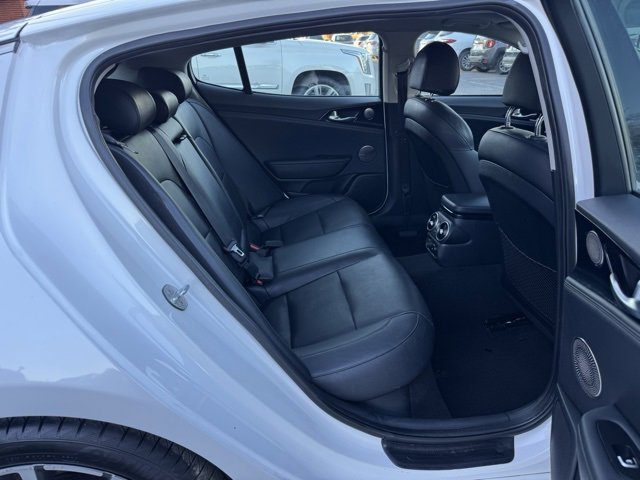 Used 2018 Kia Stinger Premium image 11