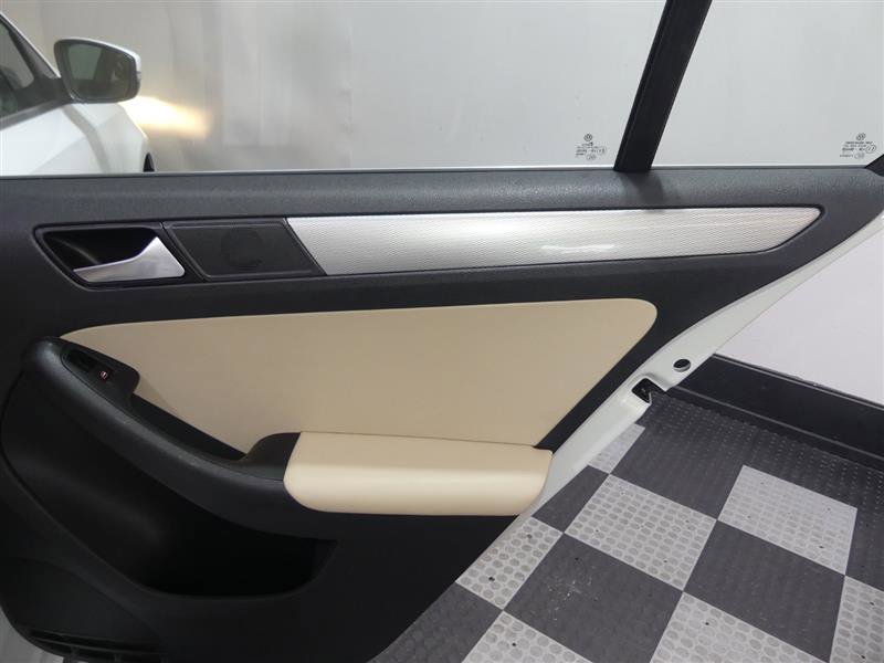 Used 2017 Volkswagen Jetta SE FWD image 26