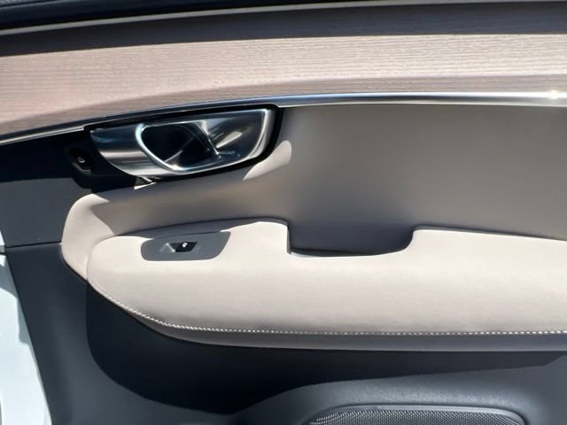 New 2026 Volvo XC90 B5 Core AWD/4WD image 34