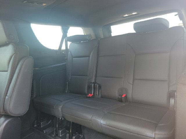 Used 2022 Chevrolet Suburban High Country AWD/4WD image 32