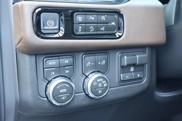 New 2026 GMC Yukon XL Denali Ultimate AWD/4WD image 26