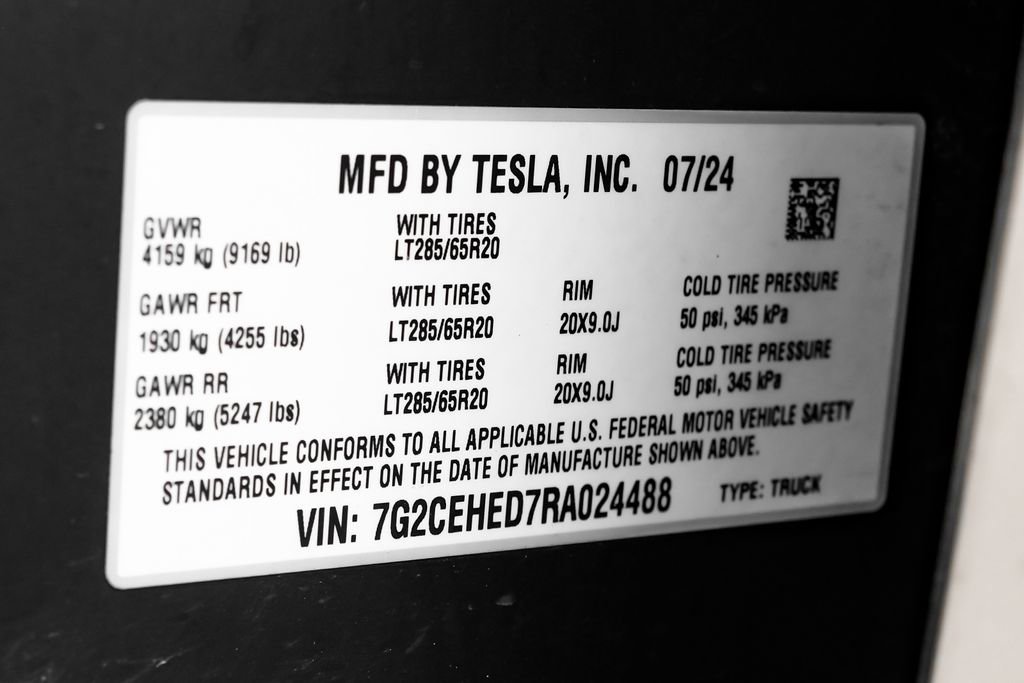 Used 2024 Tesla Cybertruck AWD Crew Cab image 70