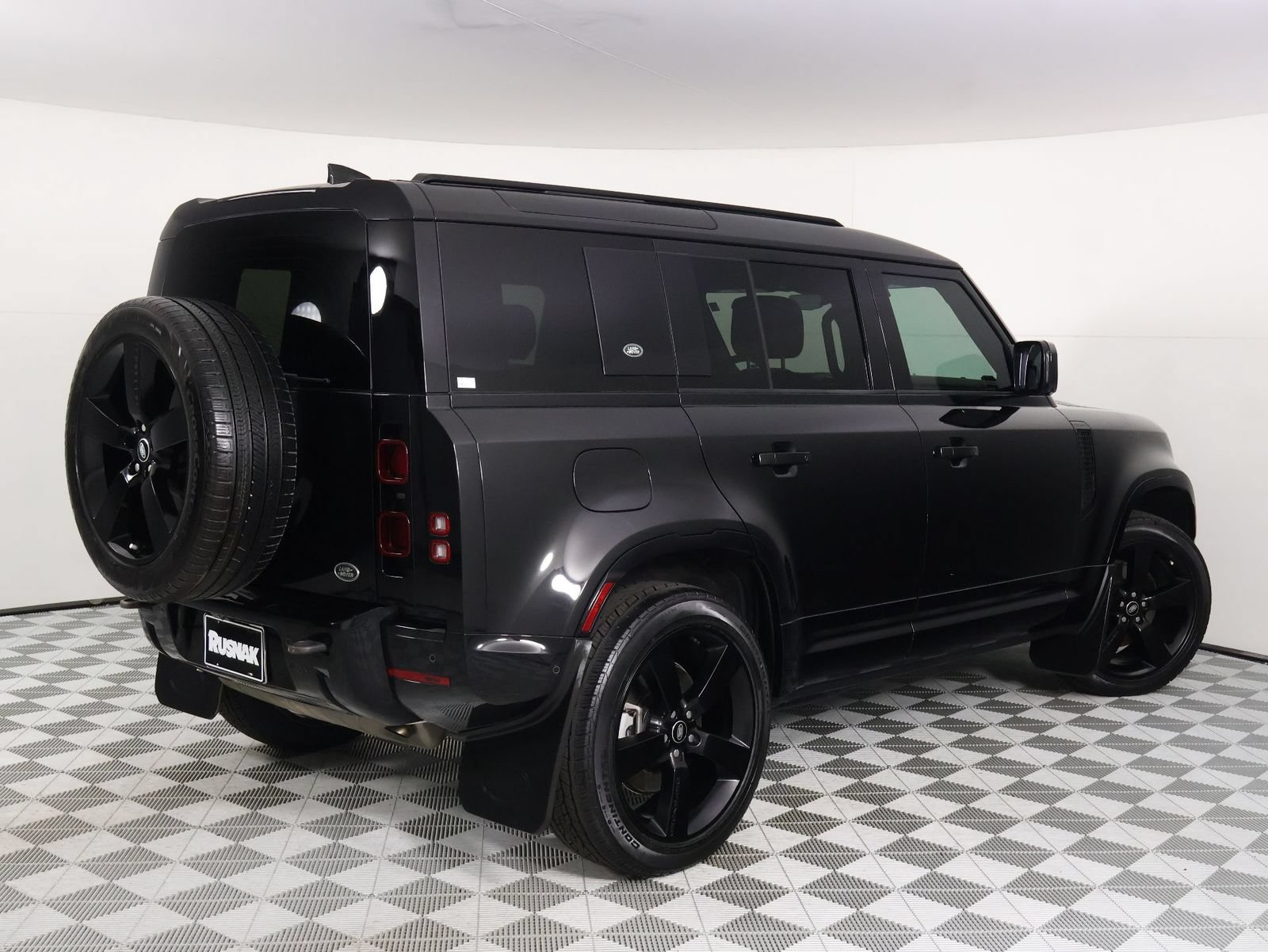 Used 2022 Land Rover Defender 110 X-Dynamic HSE AWD/4WD image 4