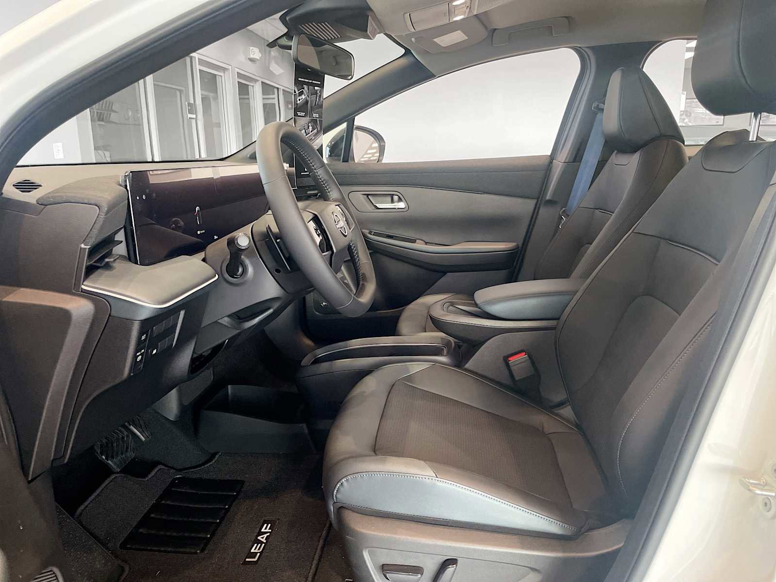 New 2026 Nissan Leaf SV+ w/ Floor Mat Package (SV+) image 4