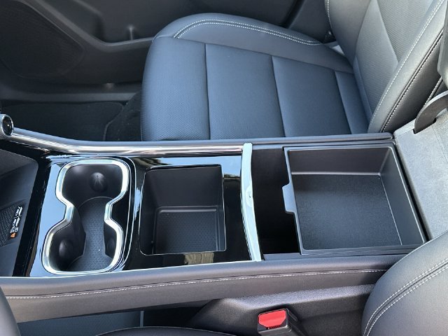 New 2027 Chevrolet Traverse LT FWD image 29