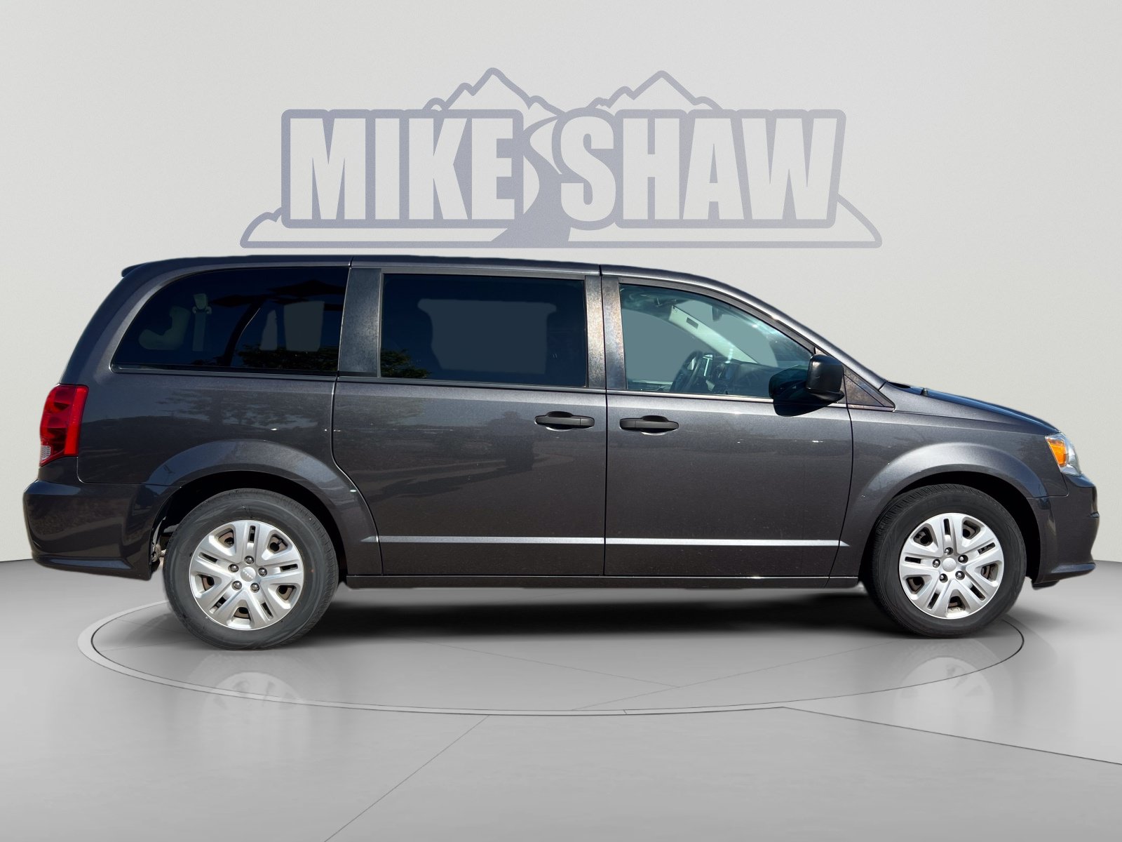 Used 2020 Dodge Grand Caravan SE w/ UConnect Hands-Free Group FWD image 9