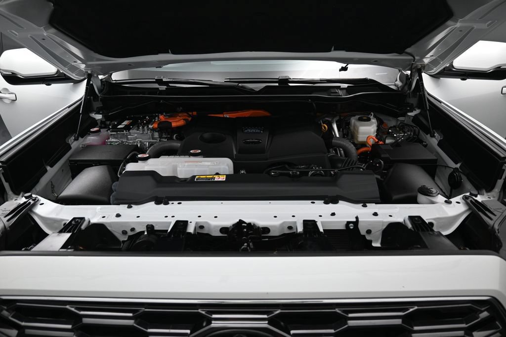 Certified 2025 Toyota Sequoia Platinum AWD/4WD image 41