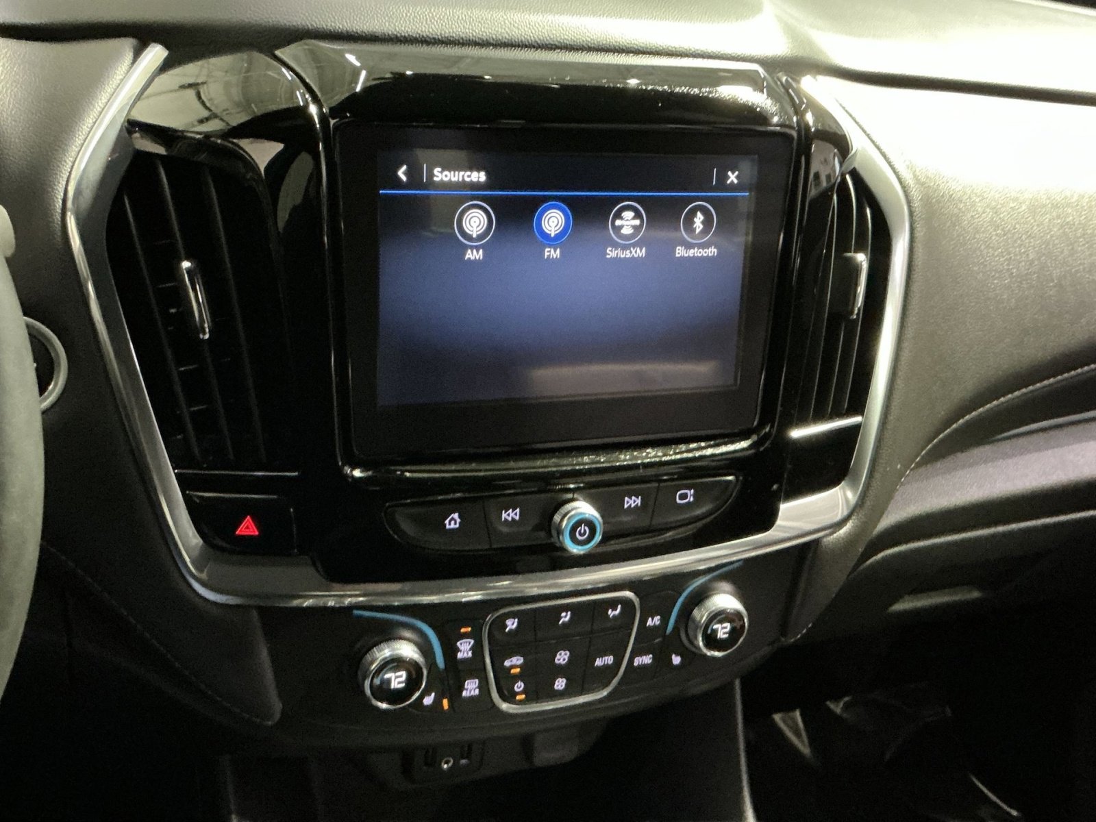 Used 2023 Chevrolet Traverse LT w/ LPO, Floor Liner Package image 26