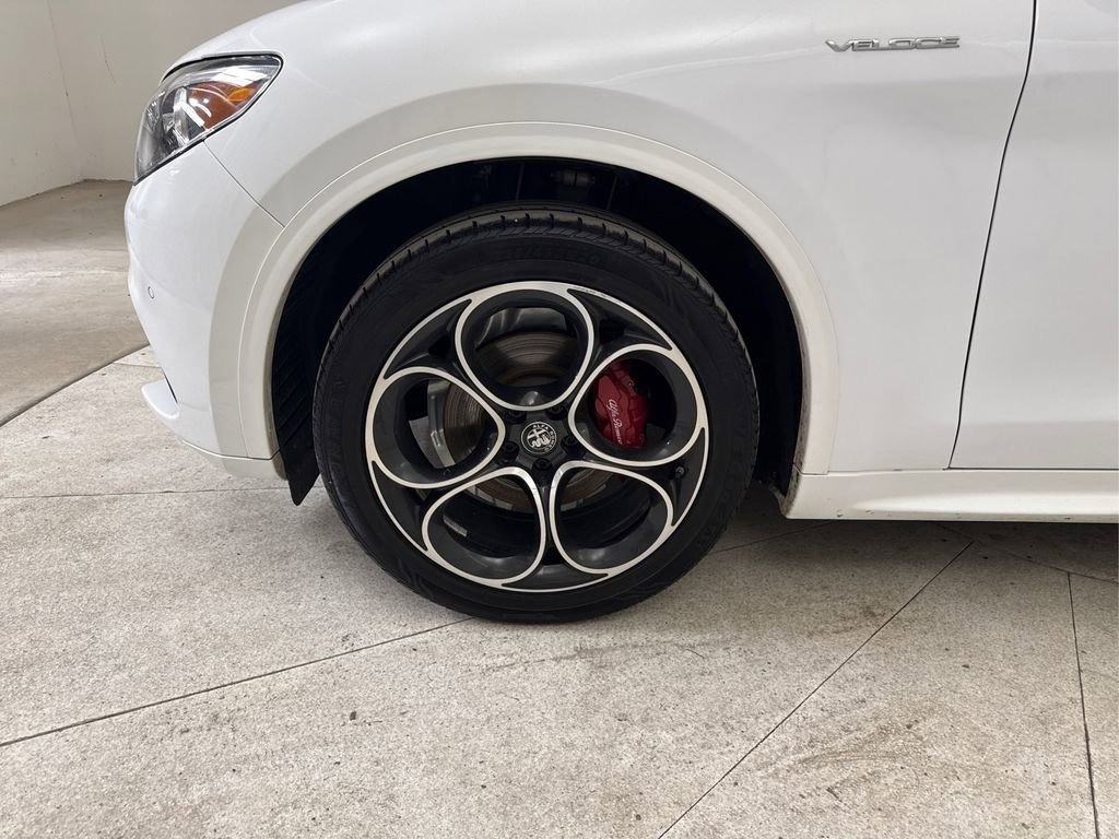 Used 2022 Alfa Romeo Stelvio Veloce AWD/4WD image 15