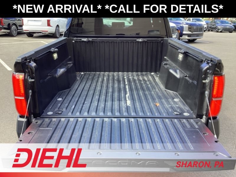 Used 2025 Toyota Tacoma SR AWD/4WD image 10