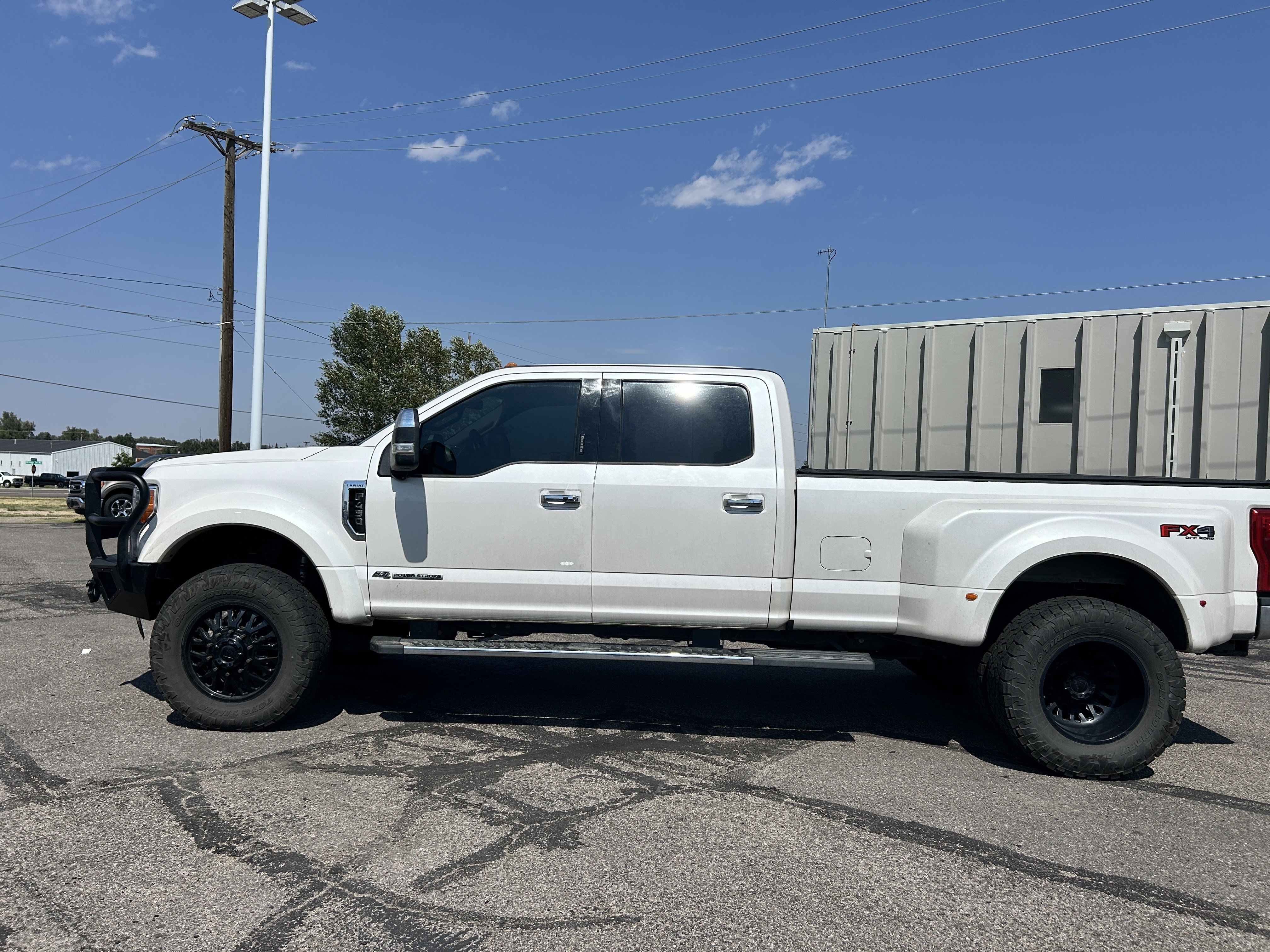Certified 2019 Ford F450 Lariat w/ Lariat Ultimate Package AWD/4WD image 17