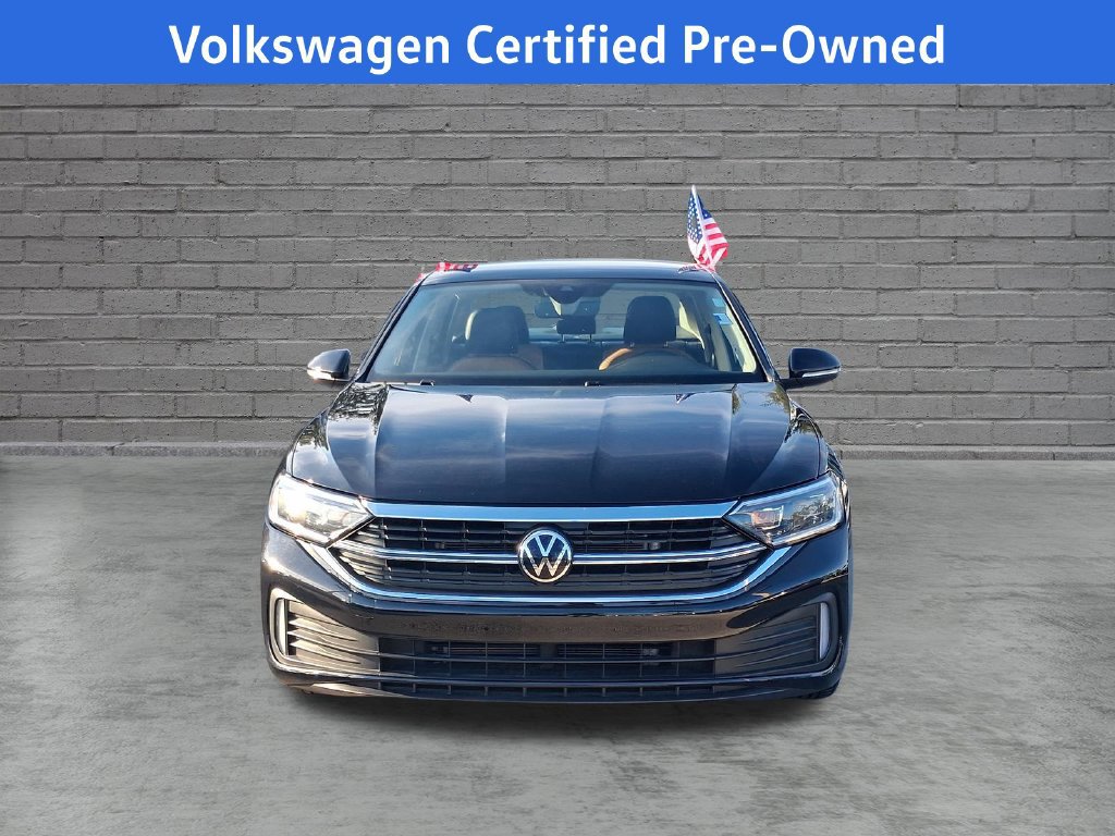 Certified 2024 Volkswagen Jetta SEL FWD image 2